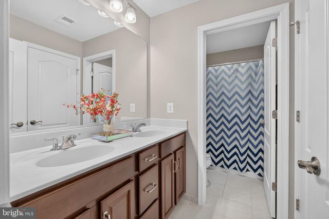 24696 CRESTED BUTTE CT, Aldie, VA 20105