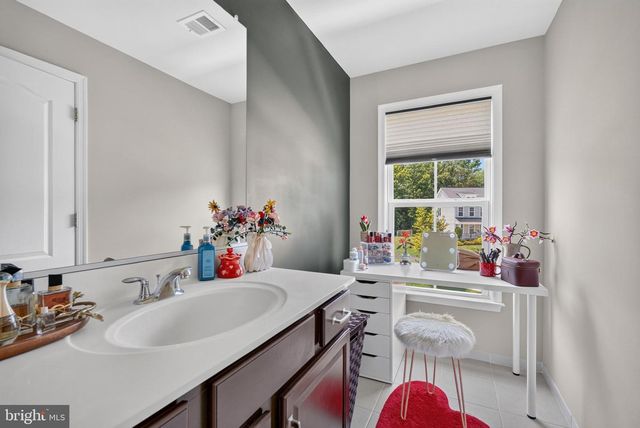 24696 CRESTED BUTTE CT, Aldie, VA 20105