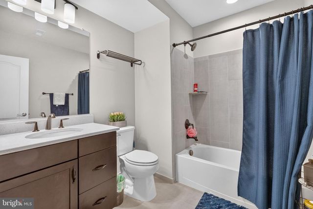 24696 CRESTED BUTTE CT, Aldie, VA 20105