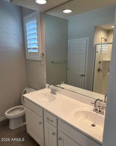 9016 W SAN JUAN Avenue, Glendale, AZ 85305