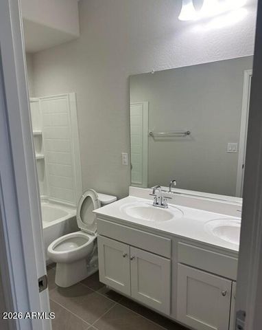 9016 W SAN JUAN Avenue, Glendale, AZ 85305