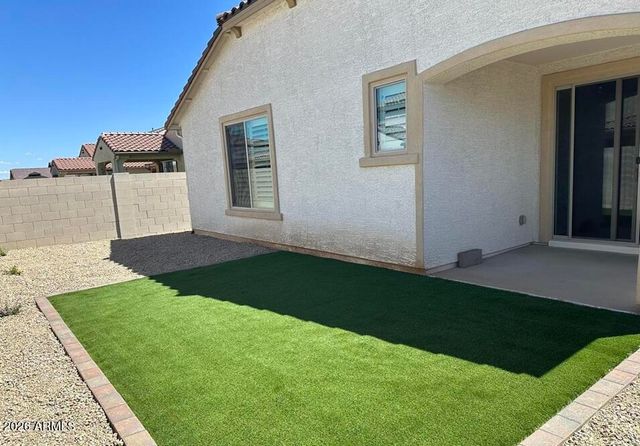 9016 W SAN JUAN Avenue, Glendale, AZ 85305