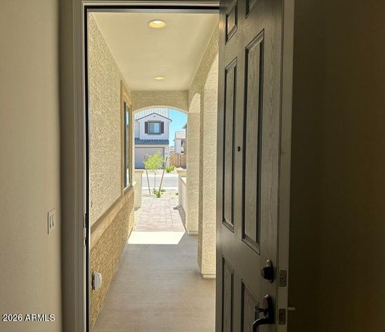 9016 W SAN JUAN Avenue, Glendale, AZ 85305