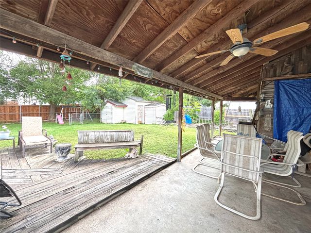 2306 Newbury Drive, Arlington, TX 76014
