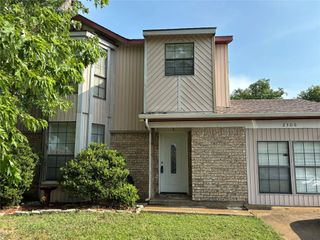 2306 Newbury Drive, Arlington, TX 76014