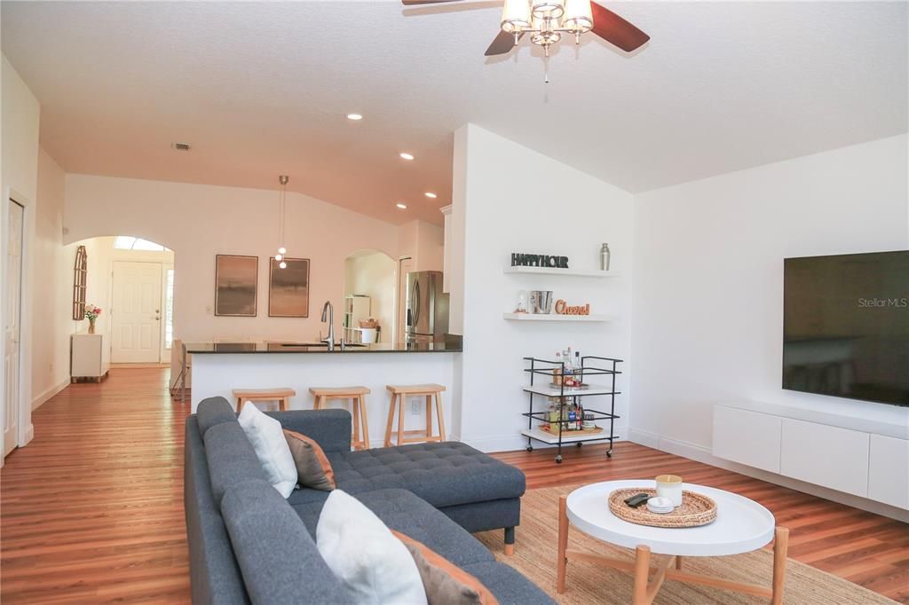 Image 15 of property listing at 15431 LAKE BELLA VISTA DRIVE, Tampa, FL 33625