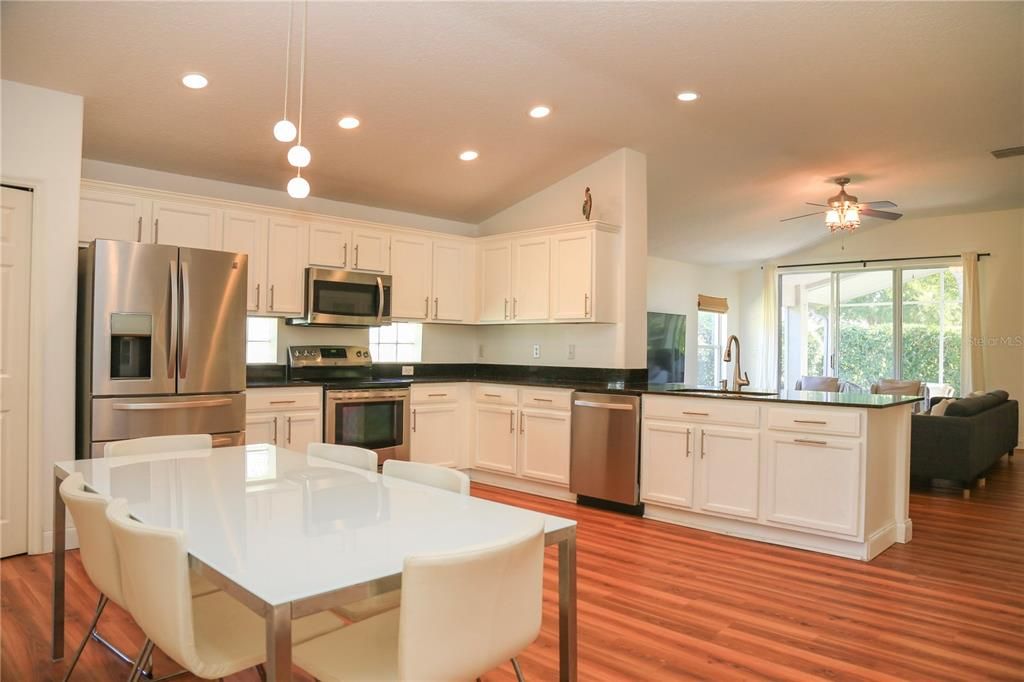 Image 4 of property listing at 15431 LAKE BELLA VISTA DRIVE, Tampa, FL 33625
