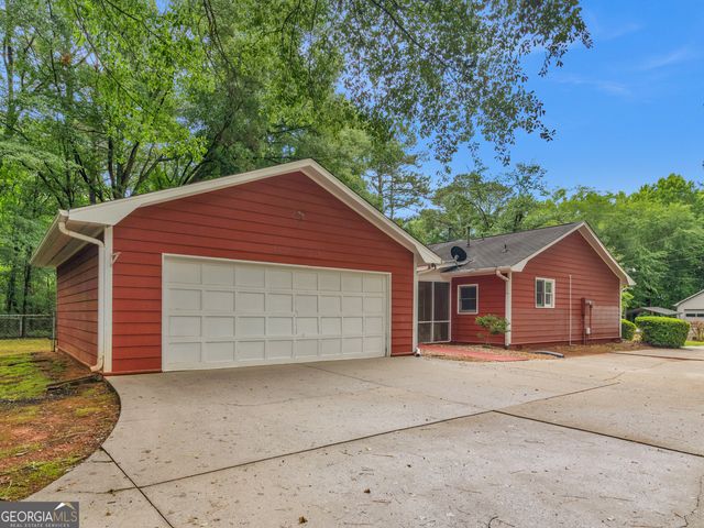 100 Kim Trail, Stockbridge, GA 30281