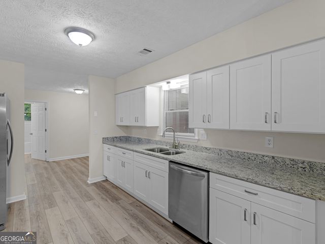 100 Kim Trail, Stockbridge, GA 30281