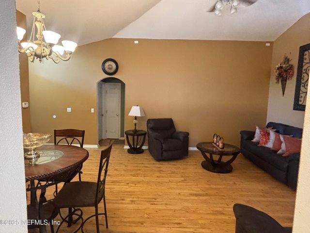 694 CHERRY BARK Drive N, Jacksonville, FL 32218