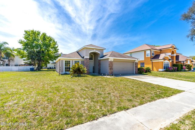 694 CHERRY BARK Drive N, Jacksonville, FL 32218