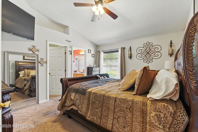 694 CHERRY BARK Drive N, Jacksonville, FL 32218