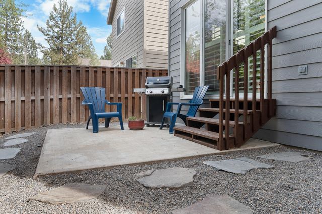 19548 Salmonberry Court, Bend, OR 97702