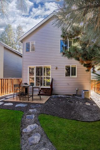 19548 Salmonberry Court, Bend, OR 97702