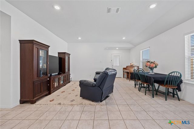 133 Hammond Court, Jarrell, TX 76537