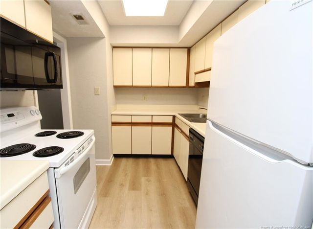 118 Manhattan Court, Cary, NC 27511