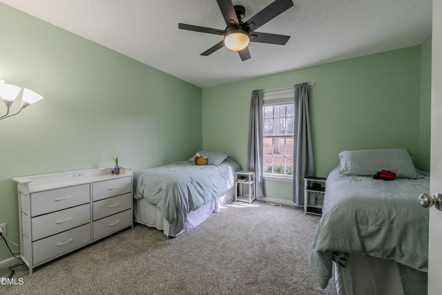 1012 Sawyer Creek Drive, Zebulon, NC 27597