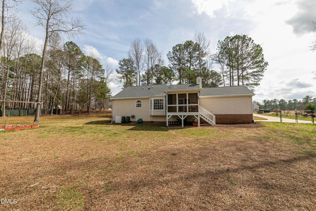1012 Sawyer Creek Drive, Zebulon, NC 27597