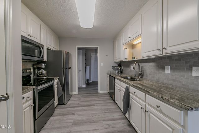 1012 Sawyer Creek Drive, Zebulon, NC 27597