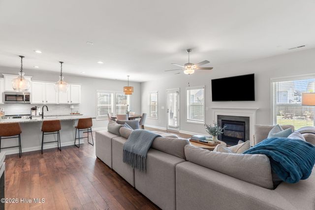 63 Thrush Trail, Hampstead, NC 28443