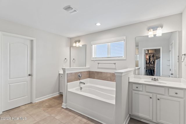 63 Thrush Trail, Hampstead, NC 28443