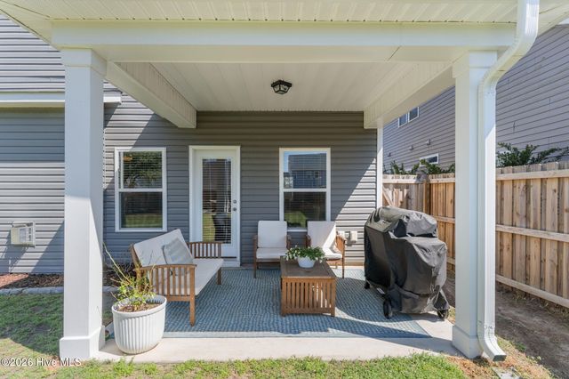 63 Thrush Trail, Hampstead, NC 28443