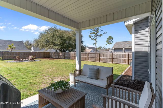 63 Thrush Trail, Hampstead, NC 28443