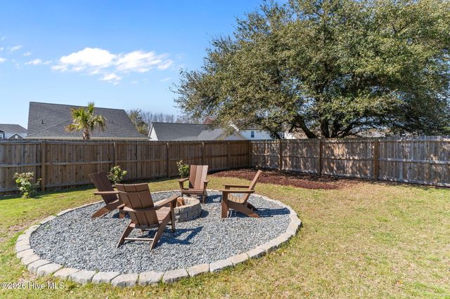 63 Thrush Trail, Hampstead, NC 28443