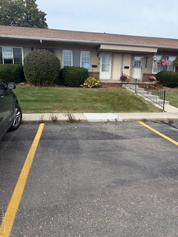 25325 Potomac Drive 3, South Lyon, MI 48178