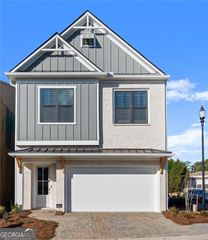 136 Village Green Avenue, Woodstock, GA 30189