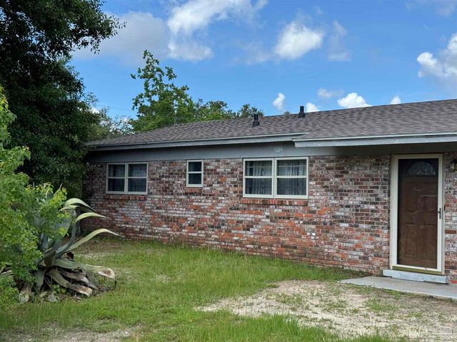 7805 Herrington Dr, Pensacola, FL 32534