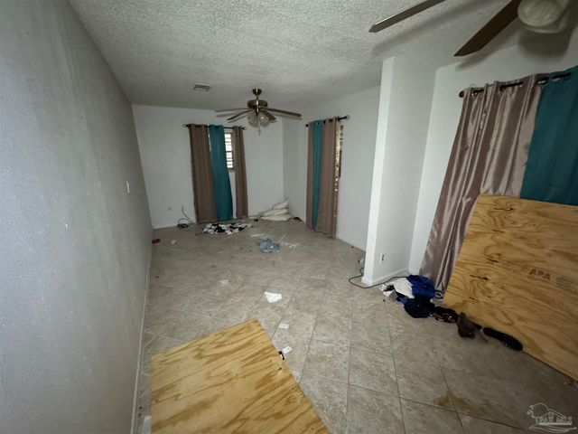 7805 Herrington Dr, Pensacola, FL 32534