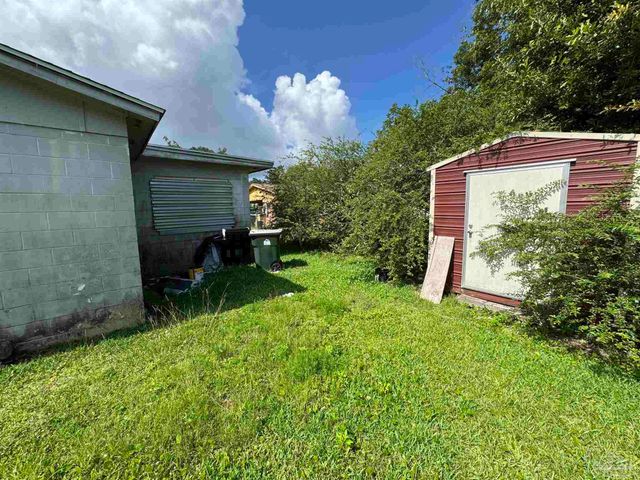 7805 Herrington Dr, Pensacola, FL 32534