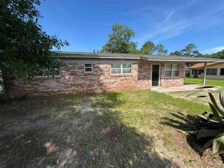 7805 Herrington Dr, Pensacola, FL 32534