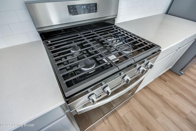 16909 Aiken Ridge Cir, Louisville, KY 40245