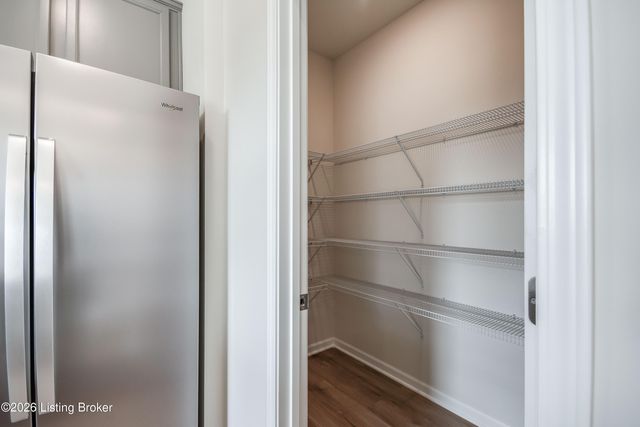 16909 Aiken Ridge Cir, Louisville, KY 40245