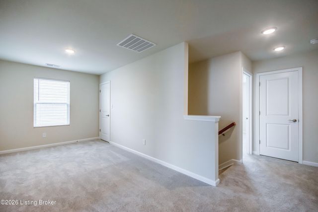 16909 Aiken Ridge Cir, Louisville, KY 40245