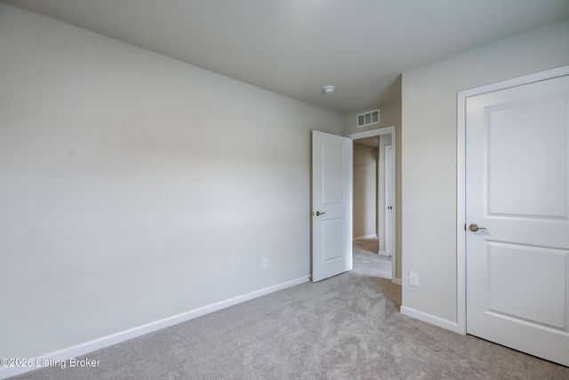 16909 Aiken Ridge Cir, Louisville, KY 40245