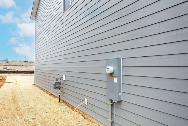 16909 Aiken Ridge Cir, Louisville, KY 40245