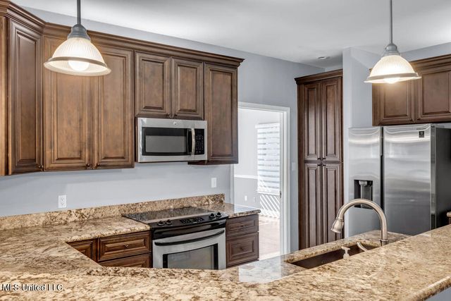 105 Poinsetta Loop, Pass Christian, MS 39571