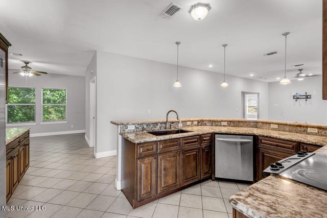 105 Poinsetta Loop, Pass Christian, MS 39571