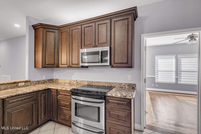 105 Poinsetta Loop, Pass Christian, MS 39571