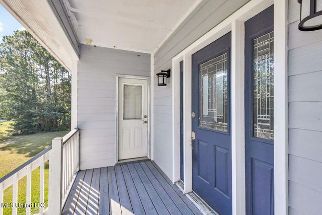 105 Poinsetta Loop, Pass Christian, MS 39571
