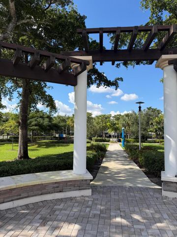 2950 Sunrise Lakes Drive W 305, Sunrise, FL 33322