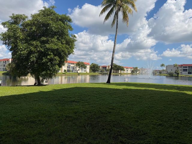 2950 Sunrise Lakes Drive W 305, Sunrise, FL 33322