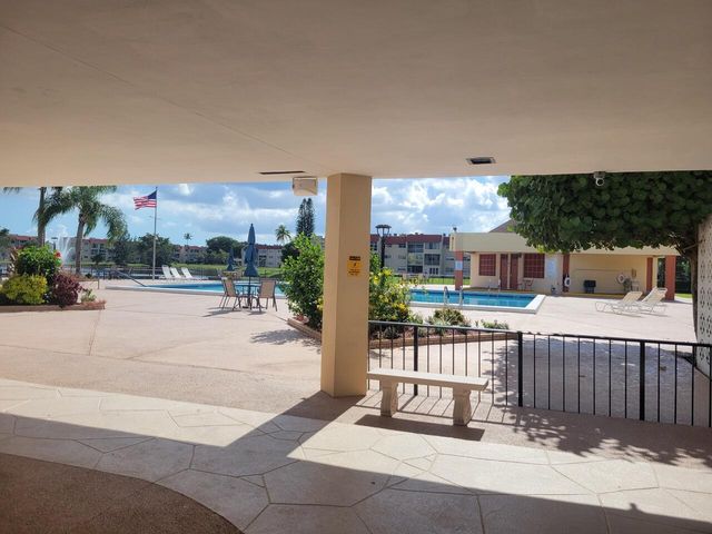 2950 Sunrise Lakes Drive W 305, Sunrise, FL 33322