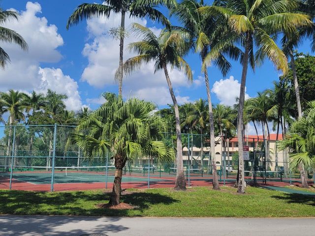 2950 Sunrise Lakes Drive W 305, Sunrise, FL 33322