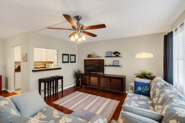 2073 Cambridge D, Deerfield Beach, FL 33442