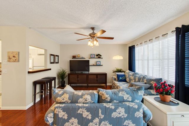 2073 Cambridge D, Deerfield Beach, FL 33442