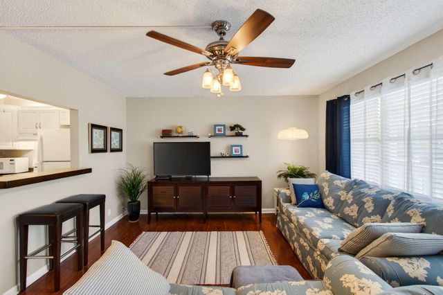 2073 Cambridge D, Deerfield Beach, FL 33442